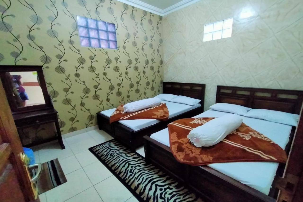 Villa Neza Sarangan Exterior foto